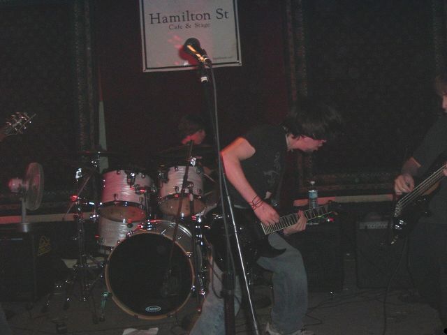 bandwo.jpg