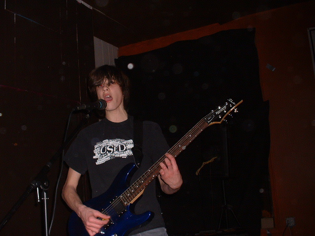 iansinging3.jpg